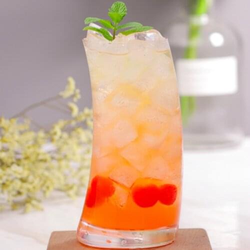 Creative Crescent Shaped Glasss Cup Cocktail Wine Glass Cold Drink Fruit Juice Coffee Cup Restaurant Bar Personality Wine Glass