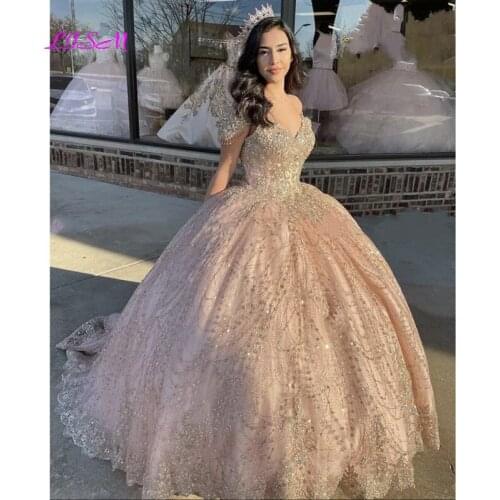 Light Pink Quinceanera Dress V-Neck Cap Sleeves Lace Applique Sequins Prom Party Princess Ball Gown Sweet 16 Vestidos De 15 Años