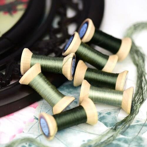 Hand-embroidered embroidery thread / silk thread / wrapped silk silk embroidery thread / hand-embroidered spool / yellow green