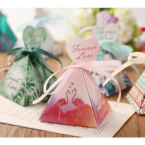 1000pcs Wedding Favors birthday gift box Triangular Pyramid flower leaves Candy Boxes heart tags+ribbon