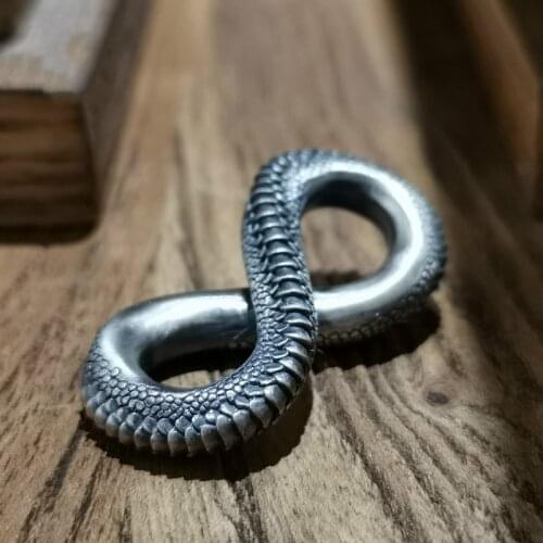 Fashion Snake Scale Infinity Pendant for Men Women Vintage Pendant Domineering Hip Hop Dragon Pendant Personality Jewelry Gifts