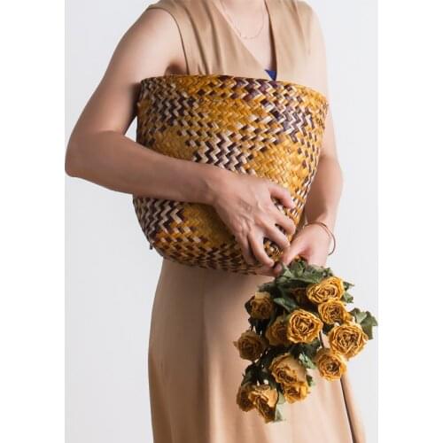 Fruit basket Hand-woven colorful diamond-shaped seaweed storage basket