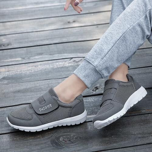 Obuv Loafers Men Tennis Skateboard Canvas Sneakers Esportivo Mens Casual Sneakers Runnning Shoes For Man Height Increase Tennis