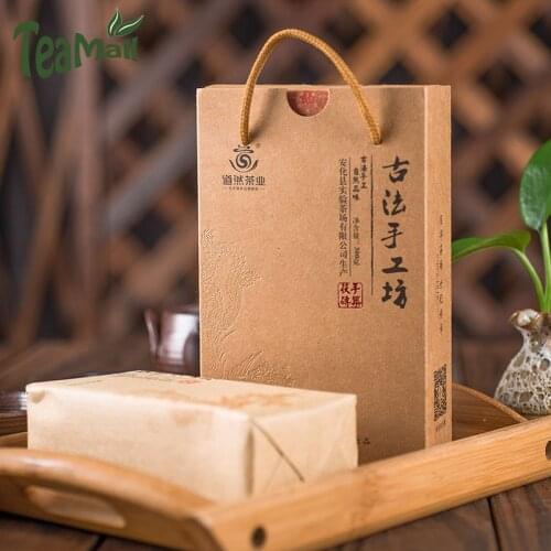 2016 Dark Chinese Tea Hunan Anhua Ancient Handicraft Workshop Golden Flower Fuzhuan Tea Compressed 300g/Gift Box