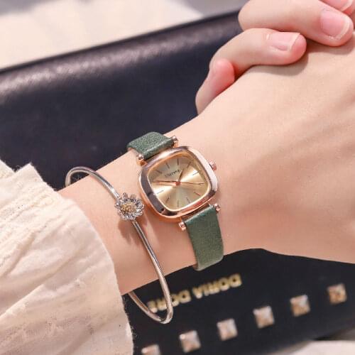 Magicshark Ladies Gold Watch