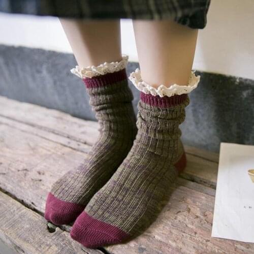 High Quality Lace Splicing Cotton Socks Women Middle Tube Cute Crew Socks Ladies Autumn Winter Warm Fashion High Socks Harajuku
