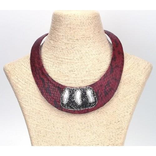 Dankaishi Punk Style Torques Choker Necklace for Women Alloy with Leather Pearl Paved with Rhinestone Fashion Jewelry Accessory