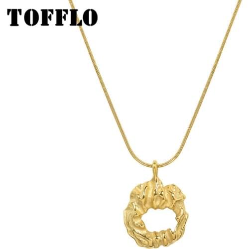 TOFFLO Stainless Steel Jewelry Special Shaped Hollow Pendant Necklace Womens Fashion Simple Clavicle Chain BSP1062