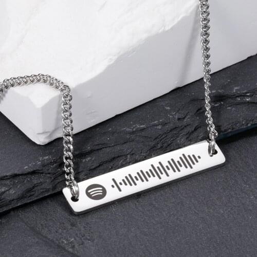 Aiseavril Cadeau Custom Necklaces