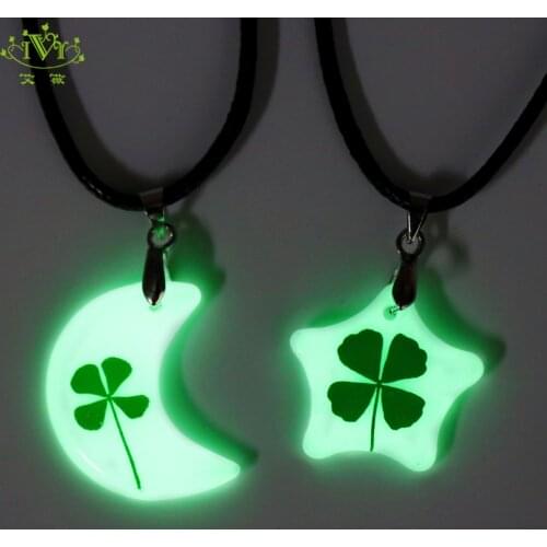 40pcs Lovers Necklace Jewelry Clover Luminous Couple Necklace Heart Shape Necklace Gifts Glow In The Dark Fashion Necklaces 2019