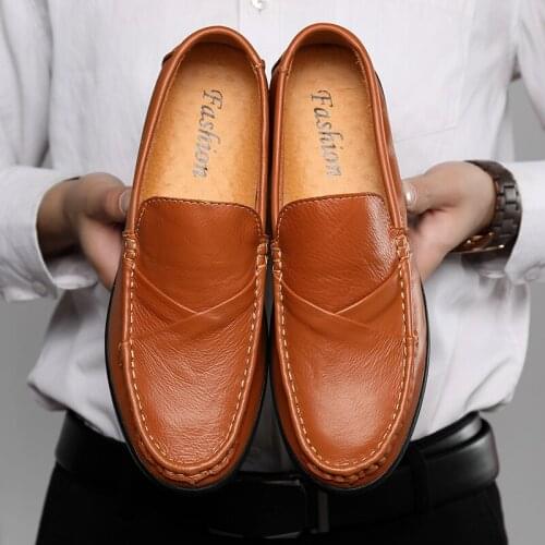 Summer new mens leather shoes fashion light flat bottom formal casual shoes business driving shoes zapatillas hombre Sizi 38-44