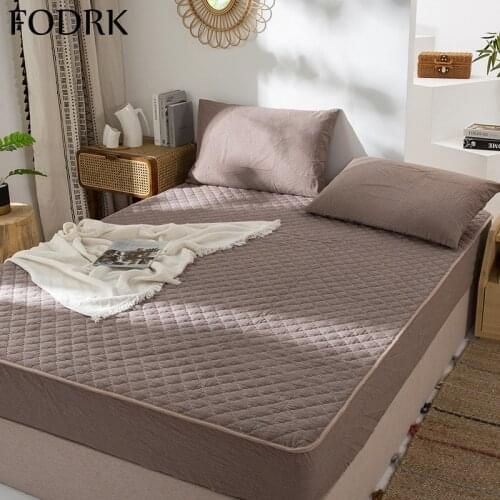 Bedspread on The Bed Cotton Linens Folding Elastic Fitted Ventilation Terry Sheet Luxury Mattress Protector Sleeping Pad Cover