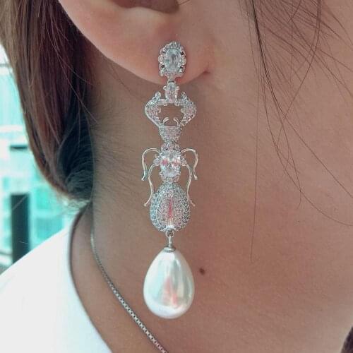 Teardrop White Sea Shell Pearl Clear Cz Pave Insect Stud Earrings For Women Simple Romantic Imulated Pearl Alloy Bee Earings