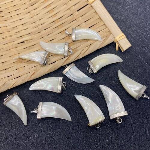 5 Pieces of Natural Shell Sea Shell Pendant Chili Shaped Personality Crafts Jewelry Decoration Couple Necklace Accessories