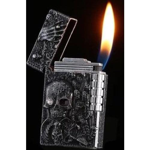 Creative Metal 3D Embossed Skull Side Sliding Grinding Wheel Butane Gas Inflatable Lighter Cigarette Accessories Men Gift