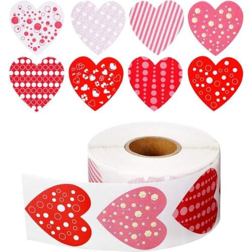 500pcs / roll heart shaped valentine sticker birthday party and wedding decoration label sticker box collection label
