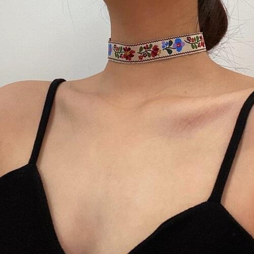 Vogallery Flower Women Summer Chokers Necklaces Fashion Embroidery Short Necklaces Beige Jewelry Club Chocker