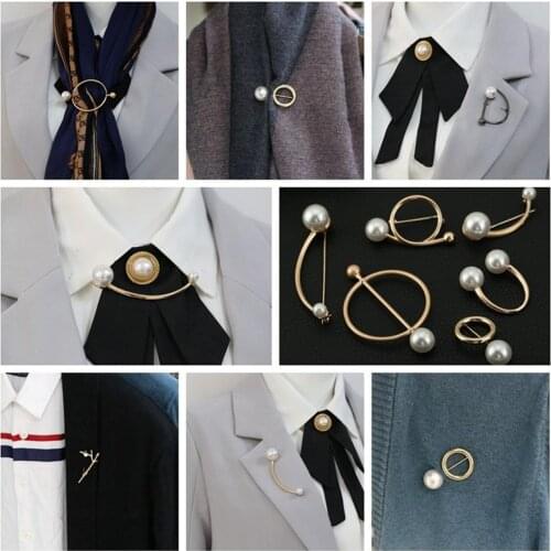 Pearl feminina three pearl shirt brooch simple scarf sweater cardigan safety paper clip jewelry Women brooches Shirt Collar Pin