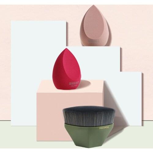 1Pcs Portable Foundation Brush + 1Pcs Makeup Sponge for Liqiud Foundation Flattop Foundation Brush Mini Travel Makeup Tools