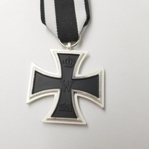 1914 Iron Cross Badge German medal soldiers military honor chapter