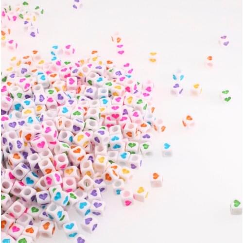 CHONGAI 1000Pcs Random Mixed Colorful Heart White Acrylic Beads Alphabet 6x6mm Charms Beads For Jewelry Making
