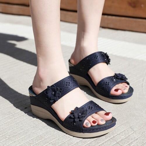 2021 New Summer Slippers For Women Color Matching Massage Low Large Size Flower Retro Slope With Comfortable Wild Word