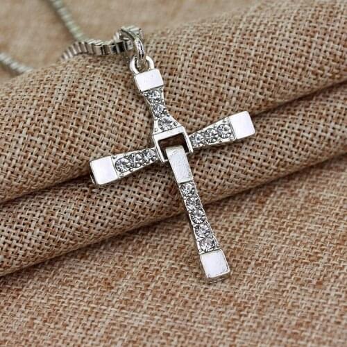 Hot Movie Fast-And-Furiouss 6 7 Hard Gas Actor Dominic-Toretto Cross Necklace Pendant Gift For Your Boyfriend