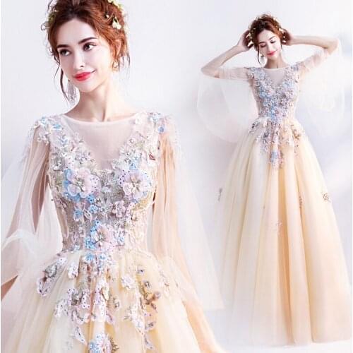 Luxury light yellow belle cosplay butterfly sleeve carnival gown Women Medieval Renaissance Gown queen Dress Cosplay Costume