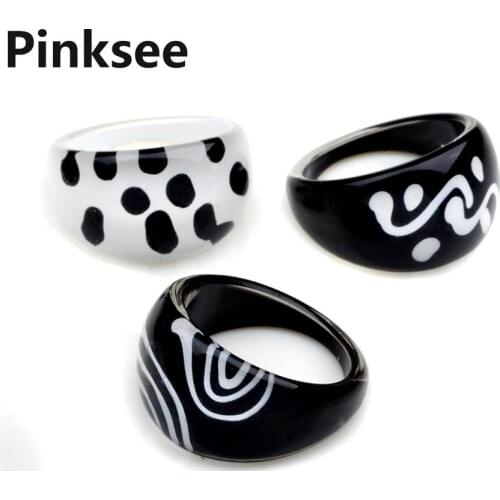 Wholesale mix lot 10pcs Resin Love Flower ring charming Black White Lucite finger ring fashion jewelry Gift Drop Free