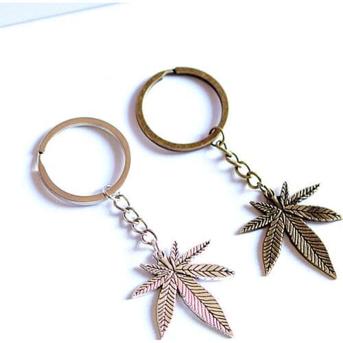 1PCS Fashion 30mm Key Ring Metal Key Chain Keychain Jewelry Antique Bronze Silver Color Plated Maple Leaves 39x34mm Pendant