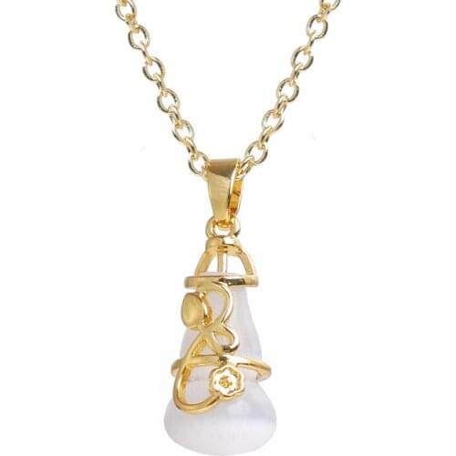 Bettyue New Arrival Tiny Bottle Shape Pendant With Intricate Pattern Noble Gold Jewelry Women Fashion Necklace Party Fancy Gift