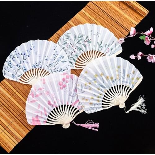 2021 New Shell Folding Fan Japanese Style Silk Fan Portable Ladies Dance Fan Antique Hand Fan Durable Household Home Decoration