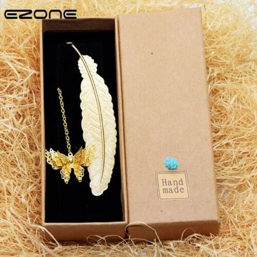 EZONE Vintage Chinese Style Bookmark Metal Pendant Bookmark Snowflake/Goldfish/Butterfly Pattern Gift Box Packing Stationery