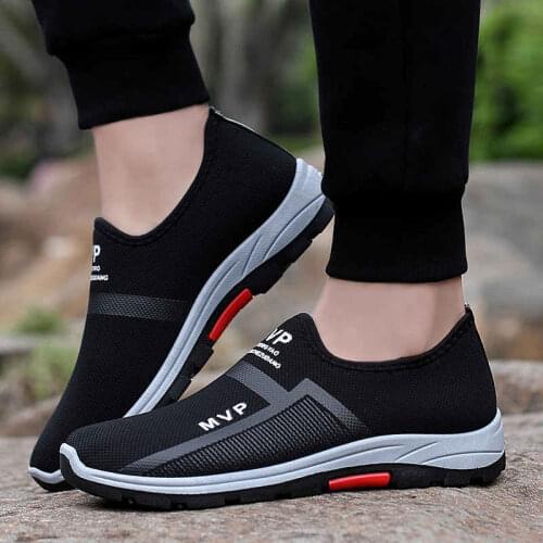 Slip-on Man Sneaker Black Man Plus Size Shoes Running Man Low Top Sports Shoes Men Summer Sport Shoes Men Mesh Flats Loafers I2