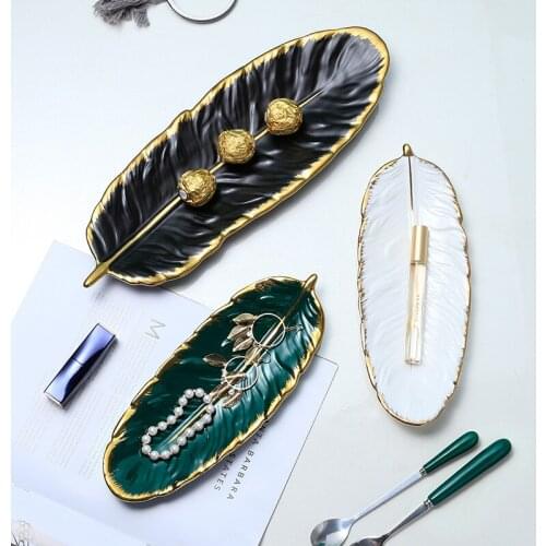 Nordic Luxury Phnom Penh Ceramic Dessert Plate Dark Green Feather Plate Banana Leaf Fruit Plate Dry Fruit Plate Storage Plate