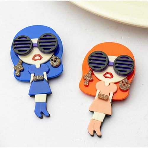 New Design Sexy Acrylic Girl Brooches For Women Blue Pink Girl With Glass Punk Pins Lapel Clothing Badges Fashion Jewelry Gifts