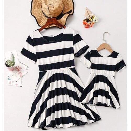 Family Matching Outfits Summer Mother And Daughter Clothes Short-Sleeve Cotton Blended Casual Stripde Dress Parent-Child Wear