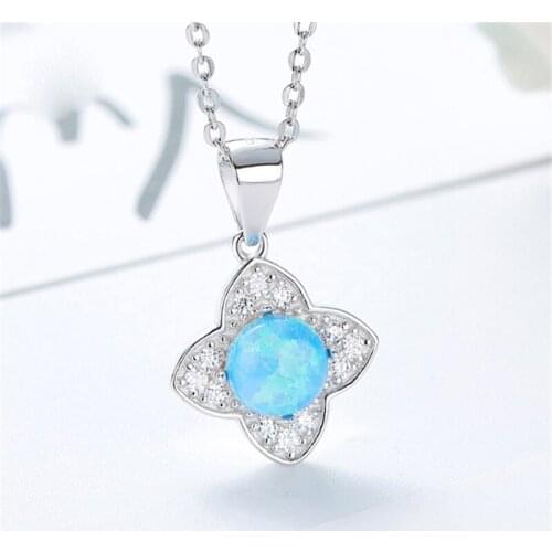 New Opal Pendant Temperament Female Models Wild Four-leaf Petal Silver-plated Pendant