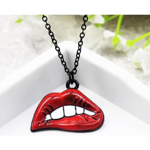 Sexy Red Lips Pendant Necklace Ladies Lips Bite the Lips Necklace for Women Friend Chains Choker Jewelry Party Gifts