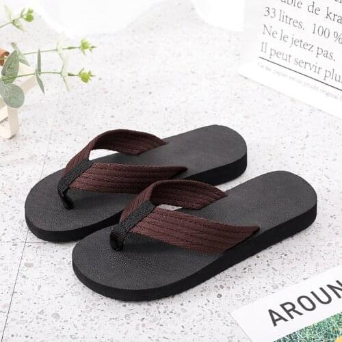 2020 Mens Flip Flop Summer Korean Fashion Slippers Antiskid Clip Foot Fashion Thick Bottom Sandals Outdoor Beach Slippers