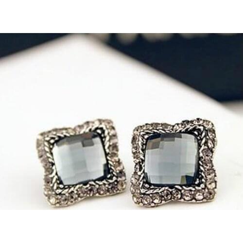 Fashion Jewelry Square Glass Earrings Joker Luxury Simple Crystal Earrings Geometric Women Elegant Earrings