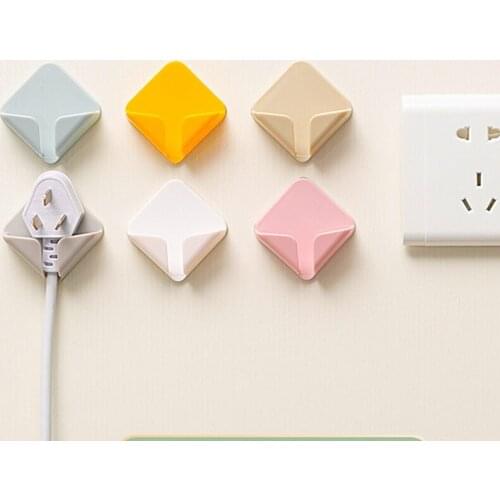 A pair Hooks Strong Self Adhesive Door Wall Hangers Hooks Suction Heavy Load Rack Cup Sucker for Kitchen Bathroom Hooks