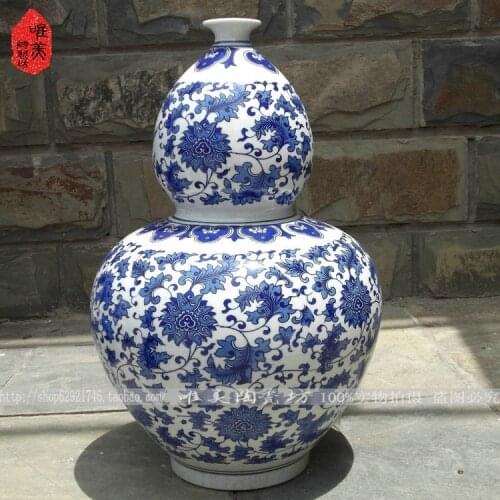 Jingdezhen blue and white ceramic vase / blue and white porcelain / Lotus Scroll large bottle gourd crafts ornaments