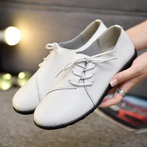 Women Real Leather Shoes Moccasins Mother Loafers Soft Leisure Flats Female Driving Casual Footwear Size 35-44 In 24 Colors whit