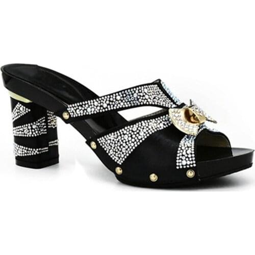 Latest Women Elegant Pumps Ladies Wedding Shoes Decorated with Rhinestone Italian Ladies Shoes for Parties Women Shoes Slip-On