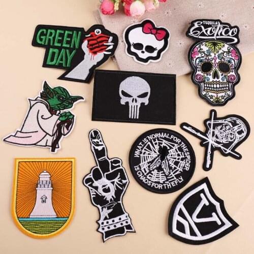 Fashion Trend Embroidery Embroidery Insignia DIY Skull Middle Finger Holding Heart Clothing Decorative Patches Stick Cloth