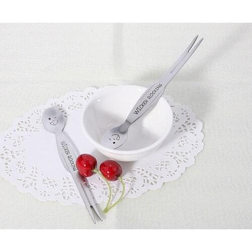 1PC Multifunction Child Fruit Fork S/Steel Smiling Face Tableware Spoon Fork Cute Cartoon Dessert Cake Pick KX 220