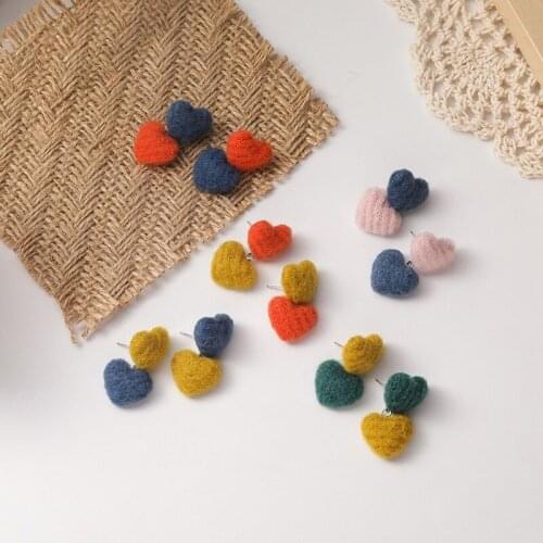 Love Plush Earrings Winter Cute Girl Small Fresh Color Contrast Love Wool Earrings Korean Fashion Earrings for Women Wholesale