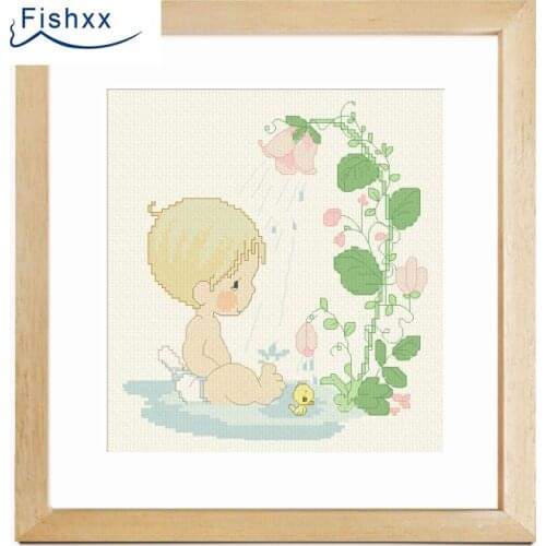 European style idyllic cartoon characters Fishxx Cross Stitch Kit H021 Shower the little baby and little yellow duck Hand sewing