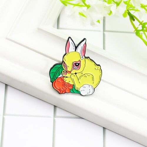 New Product Rabbit Smelling Floral Alloy Enamel Brooch Pin Cartoon Cute Animal And Plant Badge Jewelry Gifts For Men And Women